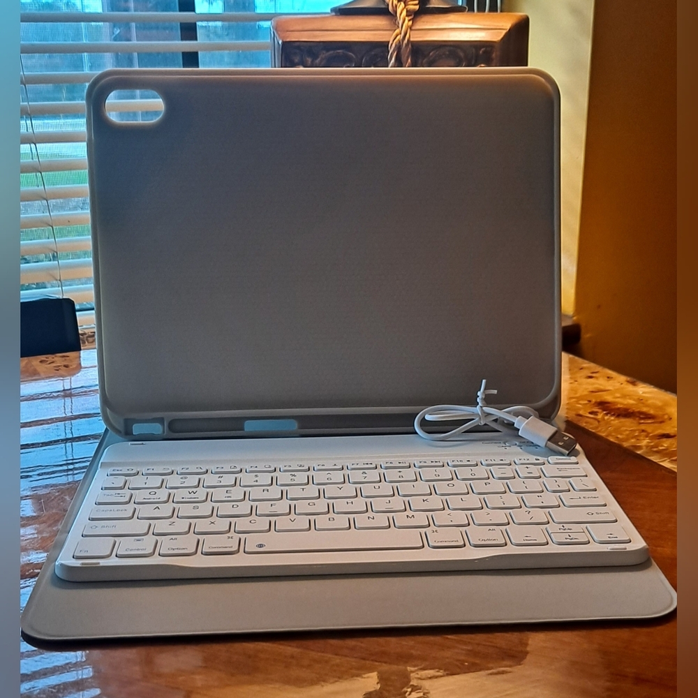 ⌨️ Wireless Keyboard Case - Picture 2 of 12